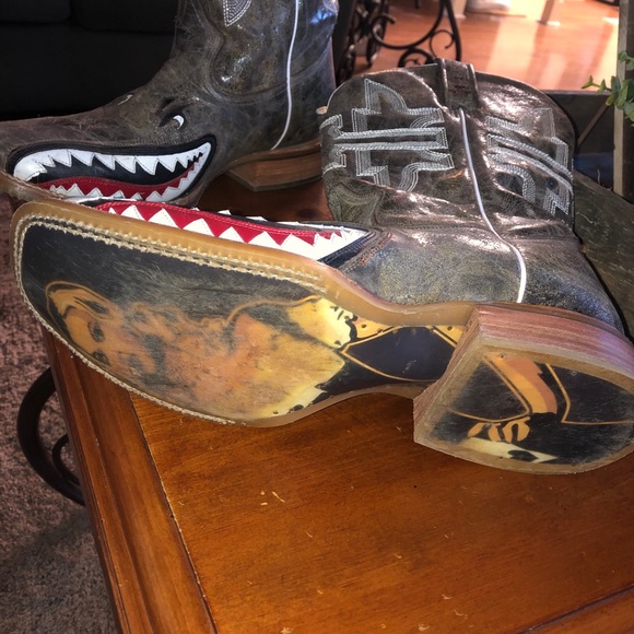 Tin Haul “toasting a gnarly shark” boots - Picture 2 of 3
